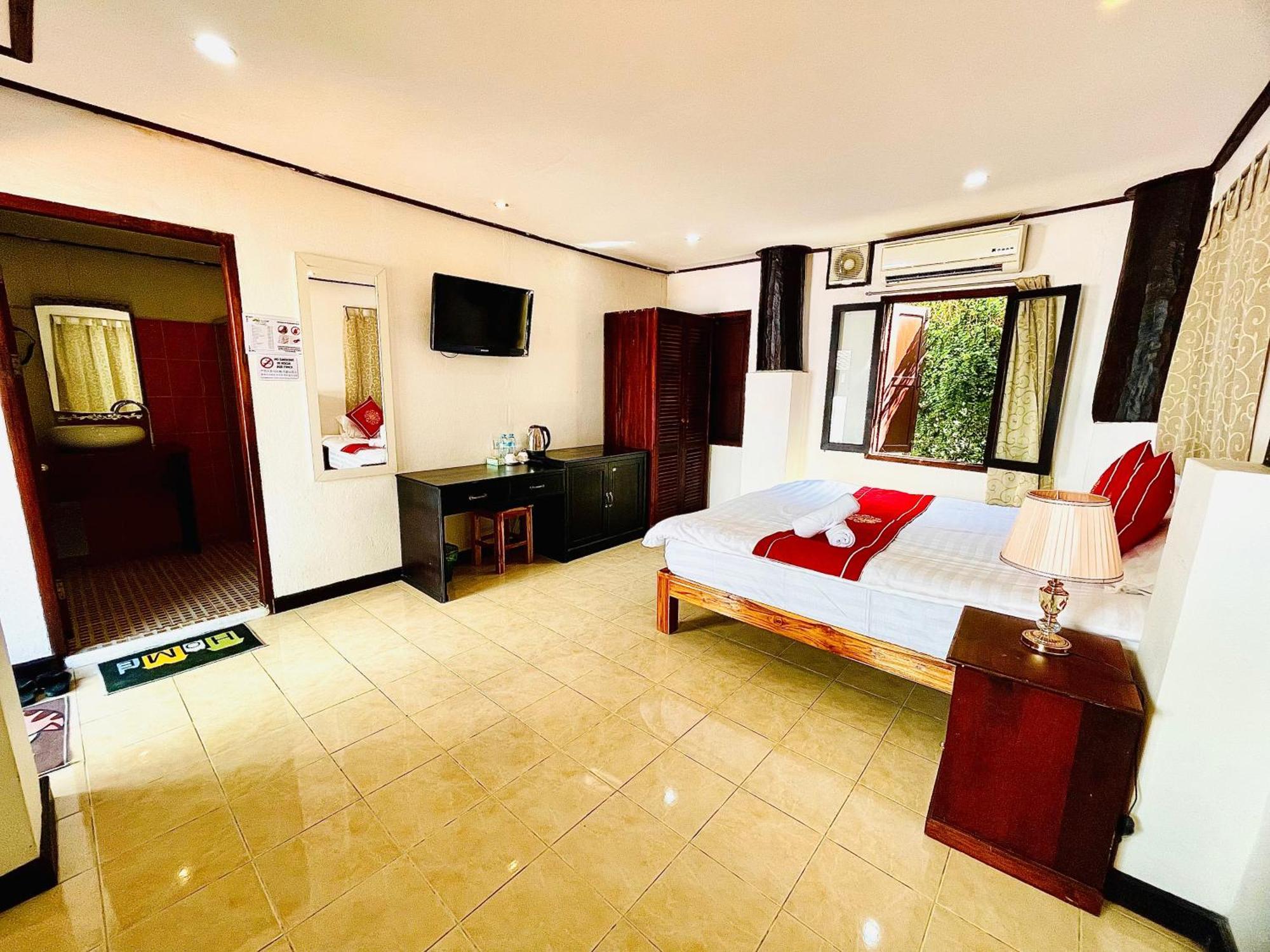 Vieng Savanh II Hotel Луангпхабанг Экстерьер фото